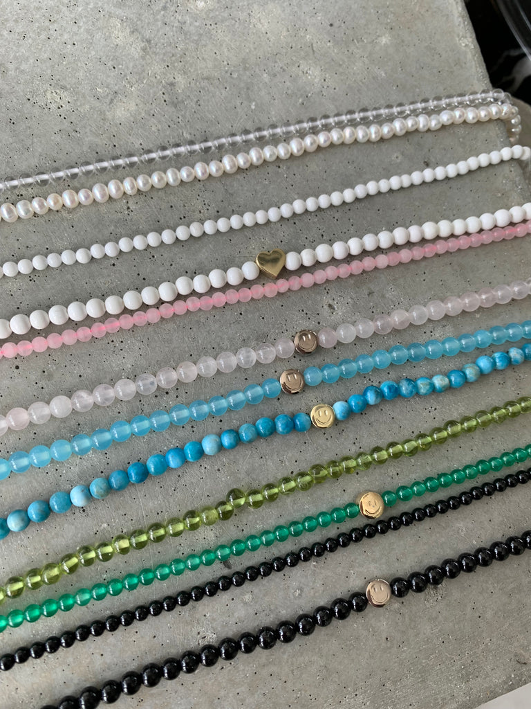SMILEY Armband mit Edelstein oder Perle - MONANO Schmuckmanufaktur