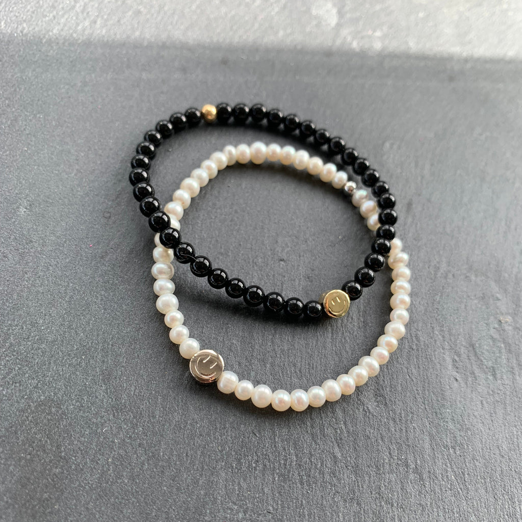 SMILEY Armband mit Edelstein oder Perle - MONANO Schmuckmanufaktur
